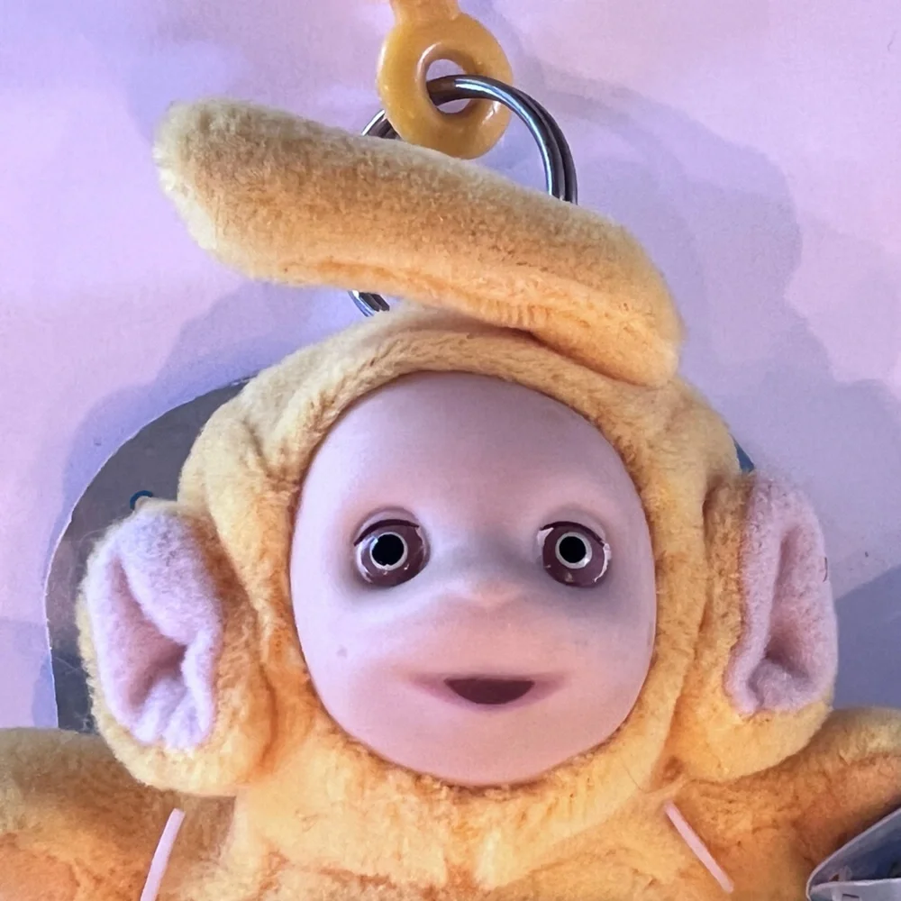 Laa-Laa Yellow Teletubbies Vintage Clip on in original packaging & tags